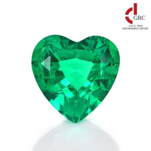 heart cut lab grown emerald 01