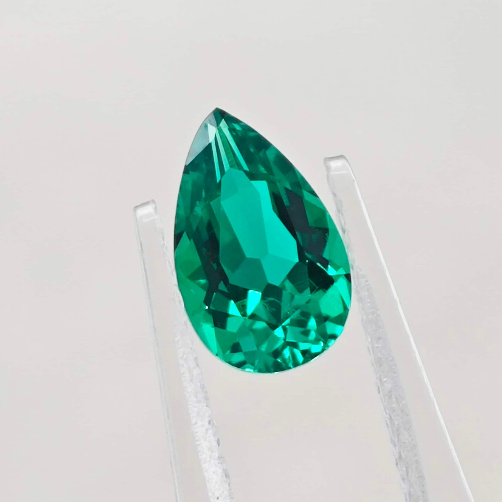 laboratorium potong pir tumbuh zamrud 01