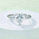 Bague de fiançailles solitaire en moissanite taille cœur 6 bague solitaire en moissanite taille cœur m90q 06
