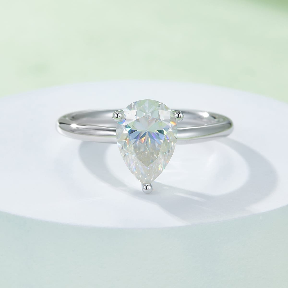 Anello solitario con moissanite taglio a pera M90U 06 anello solitario con moissanite taglio a pera m90u 06