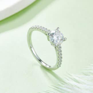 Anillo de compromiso de moissanita de corte redondo M91A 01