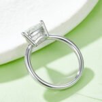 Bague de fiançailles solitaire en moissanite taille trillion 5 bague solitaire en moissanite taille trillion m90t 05