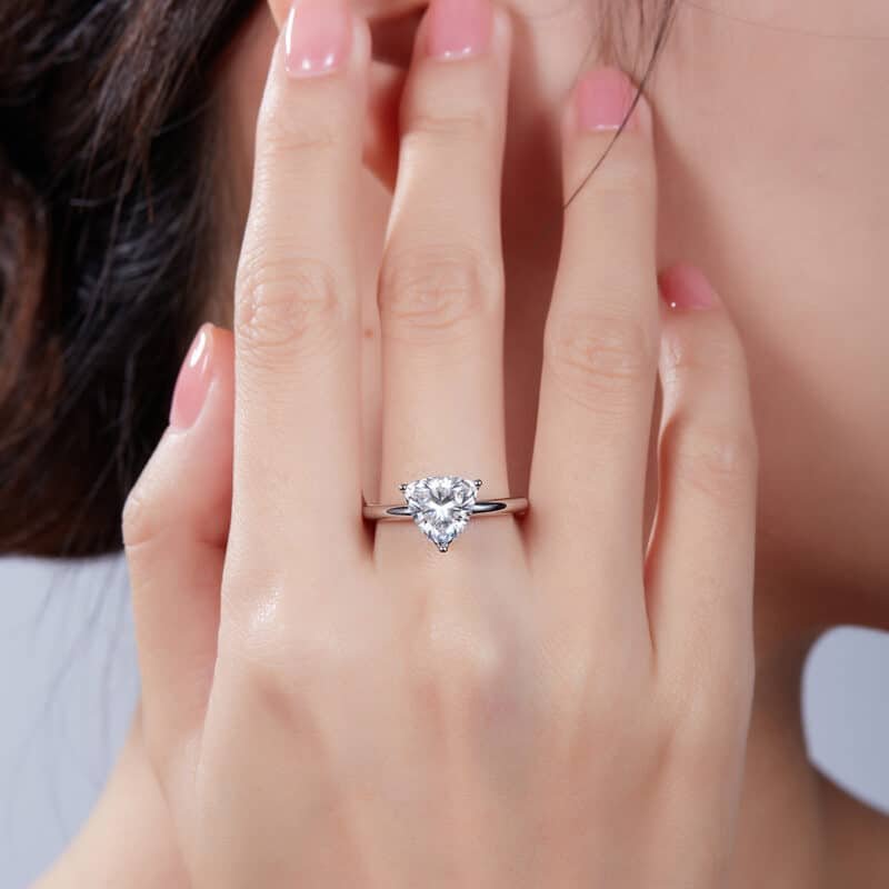 trillion cut moissanite solitaire ring m90t 07