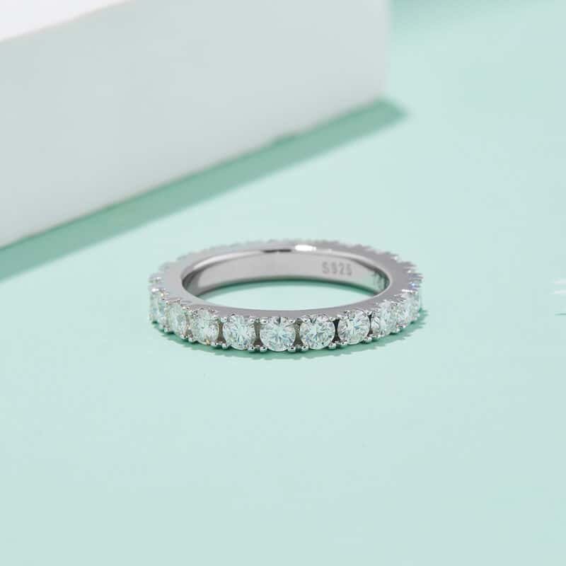 bague d'éternité en moissanite taille ronde m55b 02