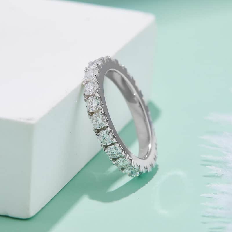 bague d'éternité en moissanite taille ronde m55b 03