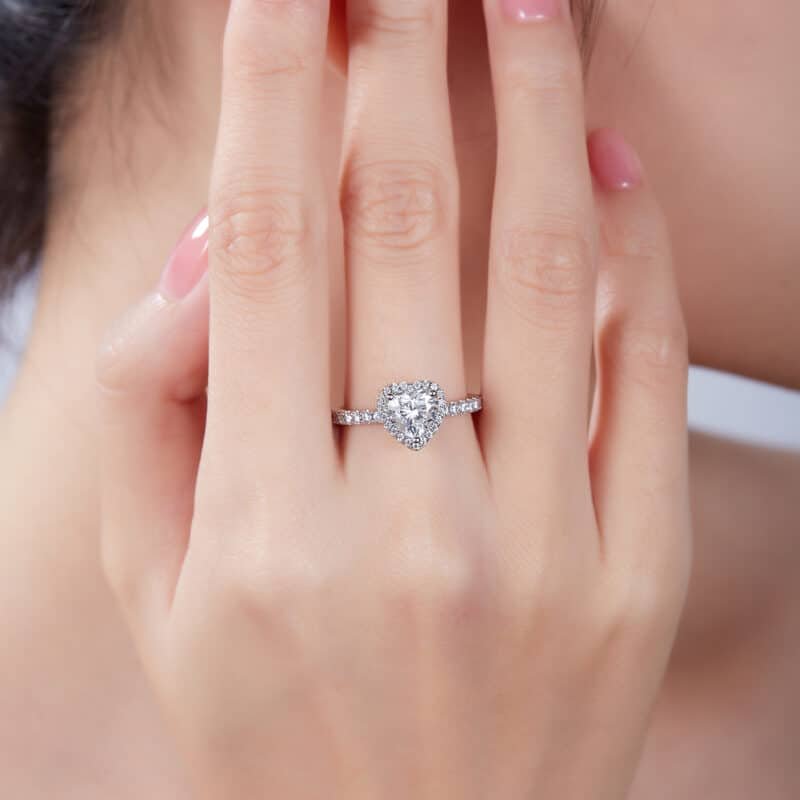heart cut moissanite engagement ring m96c