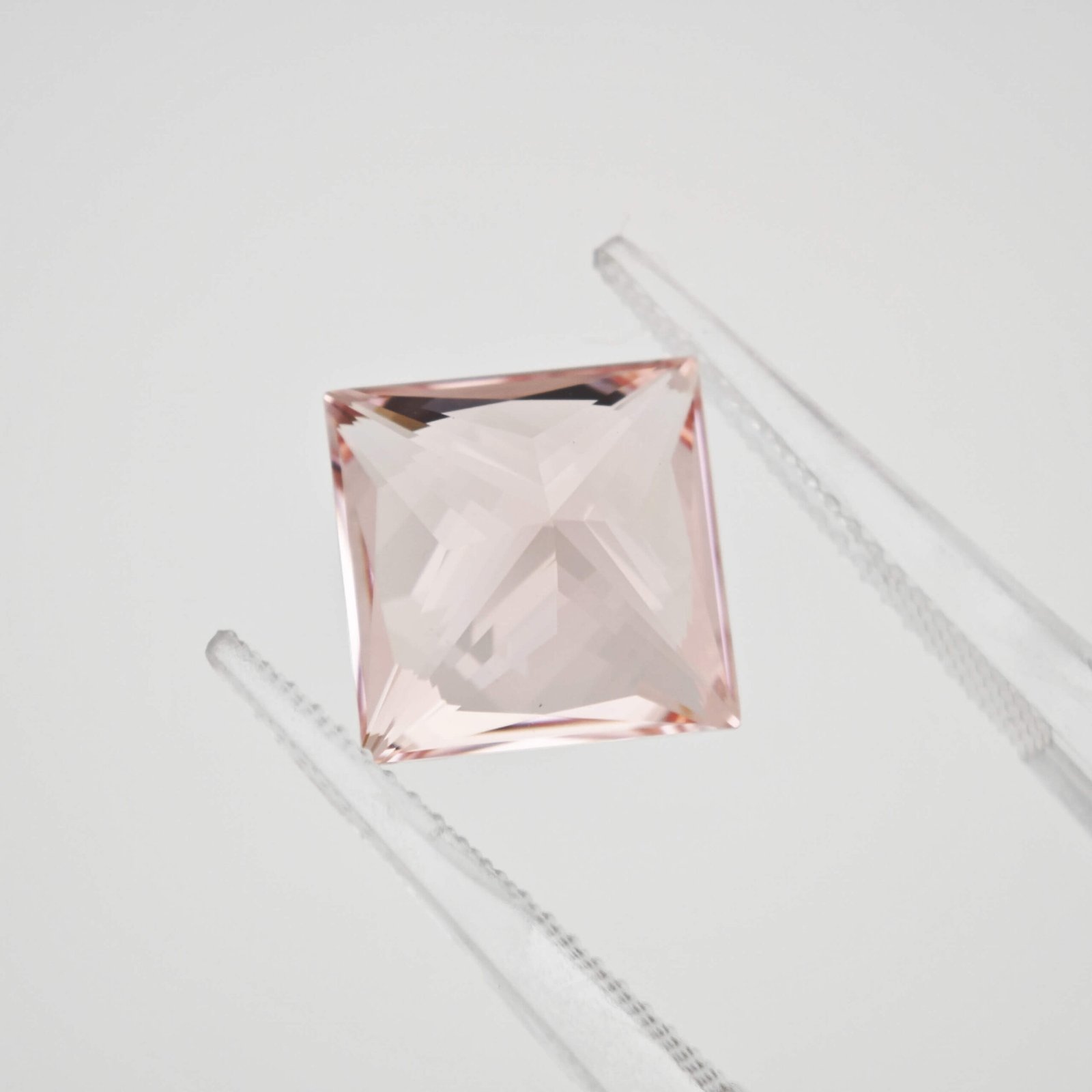 princess cut lab grown pink sapphire 02