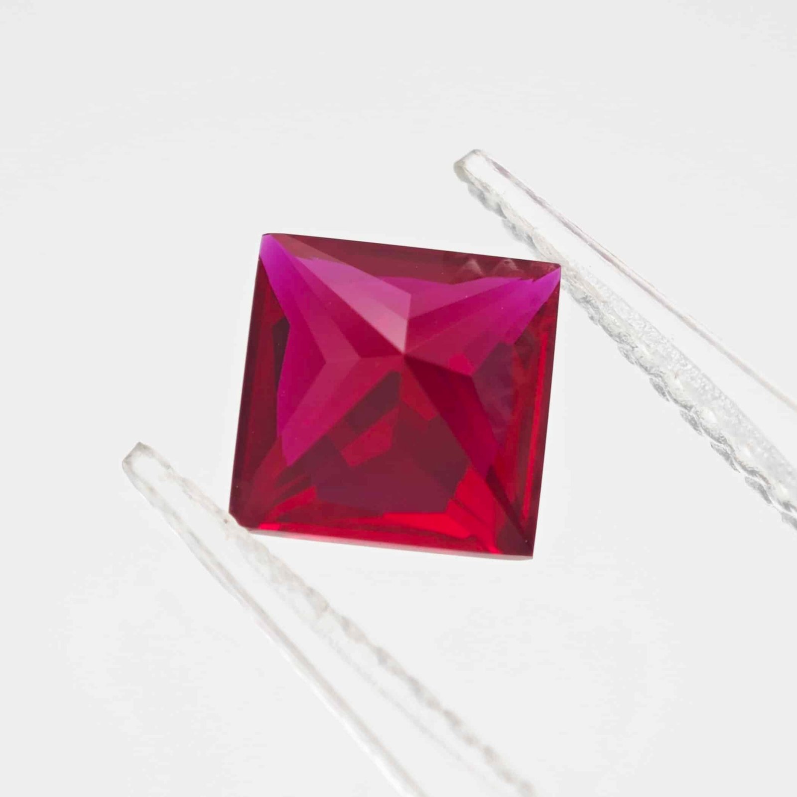 Princess Cut Lab Grown Ruby 02 công chúa cắt phòng thí nghiệm ruby 02
