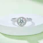 Round Cut Moissanite Halo Ring M16F 02