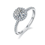 Round cut Moissanite Halo engagement ring 01 M16F