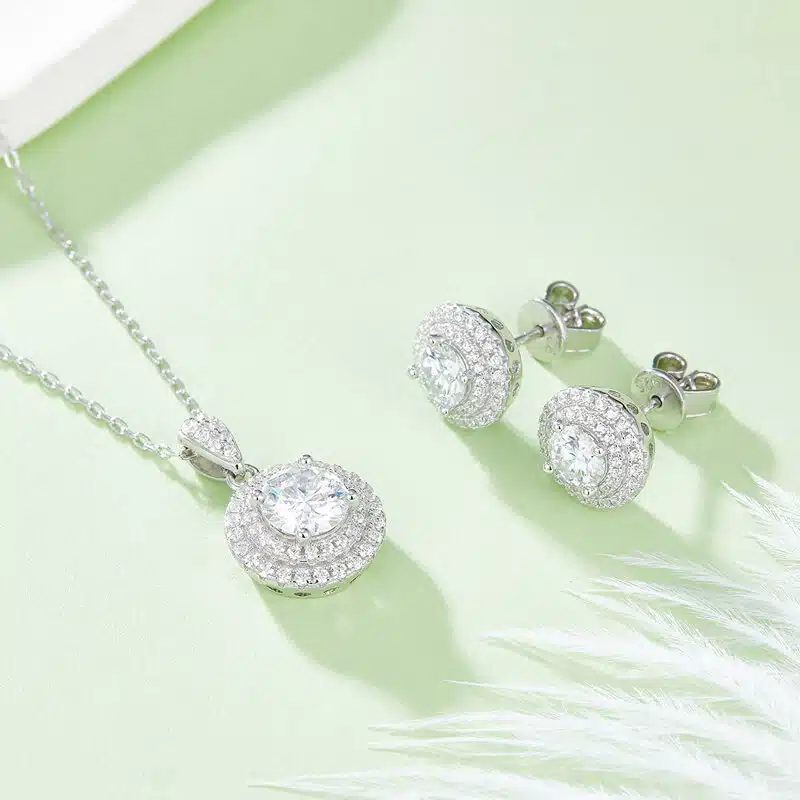Brincos de moissanite de corte redondo de luxo halo 01 Brincos de moissanite de corte redondo de luxo halo 01 Brincos de moissanite de corte redondo de luxo halo 02 Brincos de moissanite de corte redondo de luxo halo 02 Brincos de moissanite de corte redondo de luxo halo 01 Brincos de moissanite de corte redondo de luxo halo 01 Brincos de moissanite de corte redondo de luxo halo 01 Brincos de moissanite de corte redondo de luxo halo 02 Brincos de moissanite de corte redondo de luxo halo 03