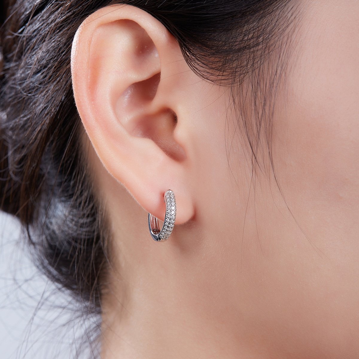 orecchini a cerchio con moissanite k007a