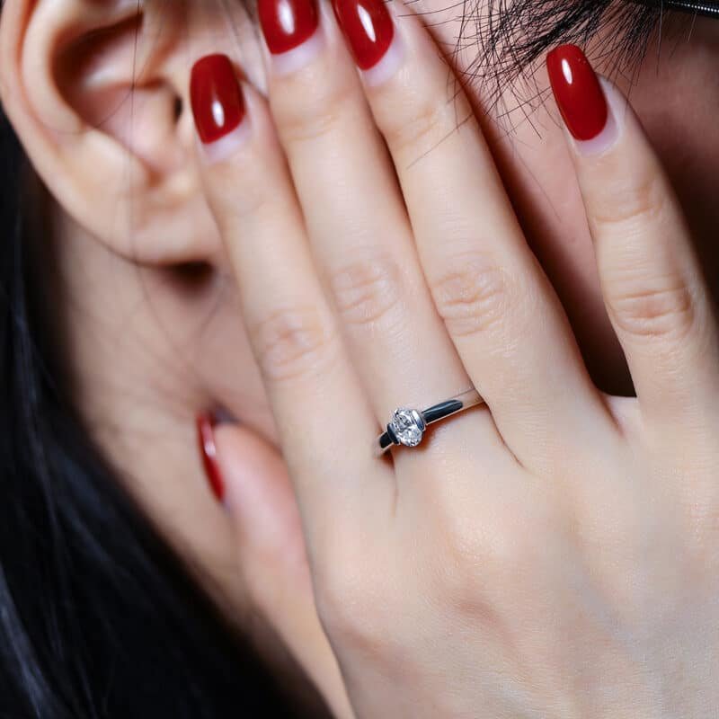 oval cut moissanite solitaire ring m94b