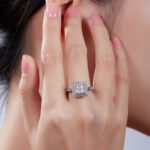 Nhẫn Halo Moissanite cắt kiểu công chúa sang trọng 7 nhẫn halo moissanite cắt công chúa m93e