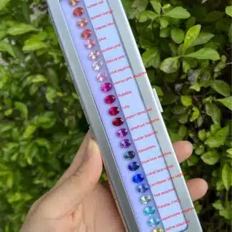 Czochralski ha estratto la tabella dei colori delle pietre preziose coltivate in laboratorio con il metodo 01