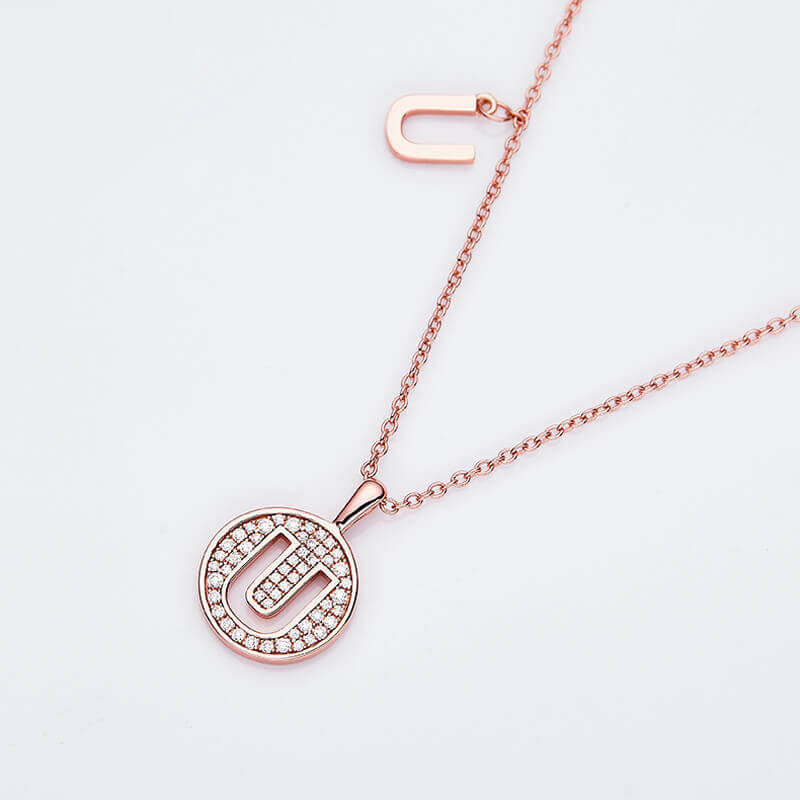 Alphabet U Moissanite pendant 02