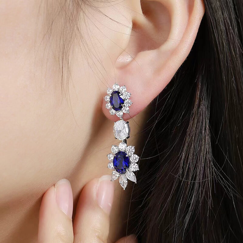 藍色藍寶石耳環