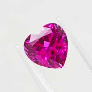 heart cut lab grown hot pink sapphire 01