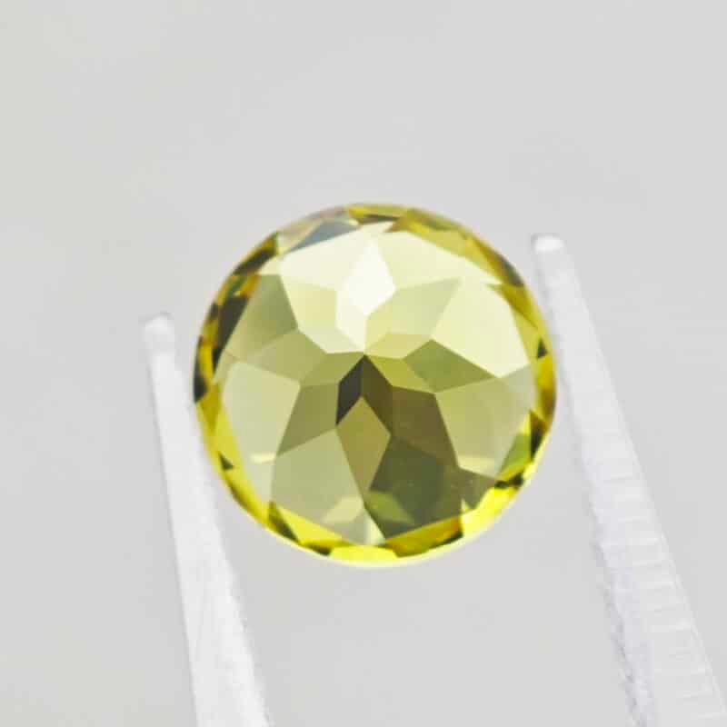 round cut lab grown yellow sapphire 02