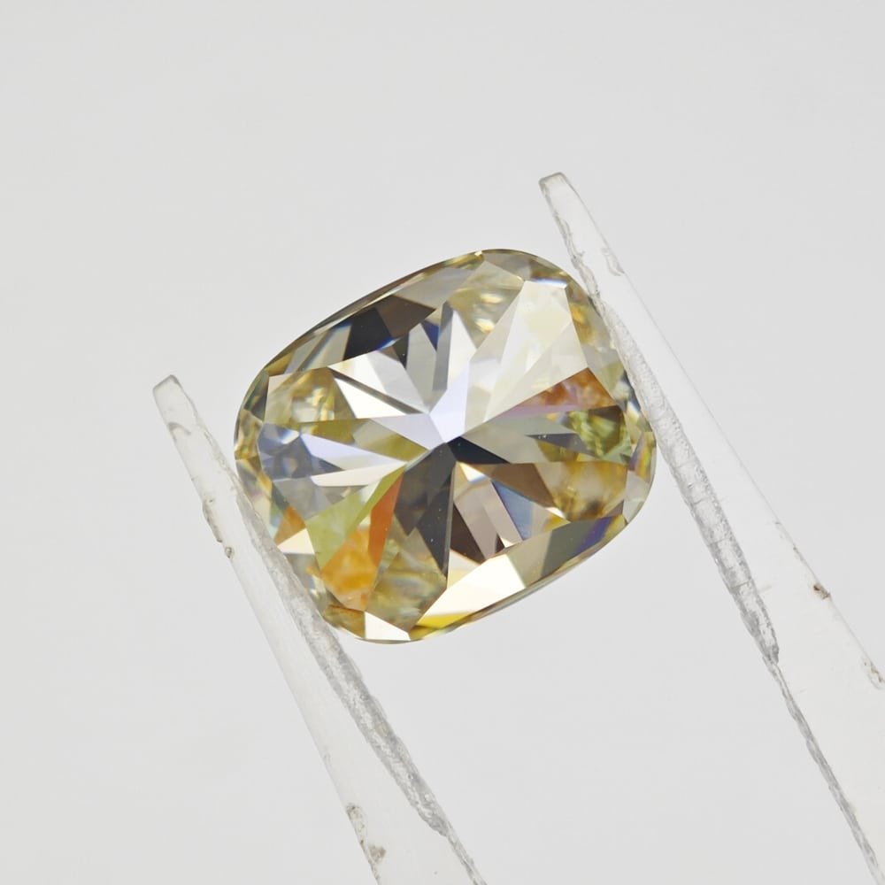 Moissanite gialla taglio cuscino allungato 02 moissanite gialla taglio cuscino allungato 02