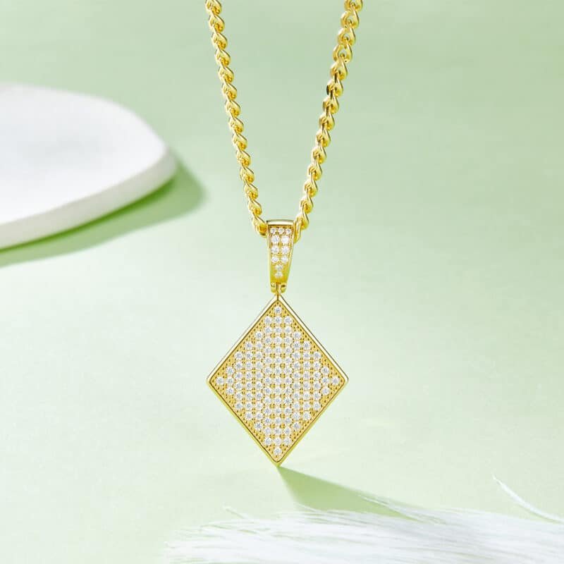 luxury classic moissanite iced out pendant 04