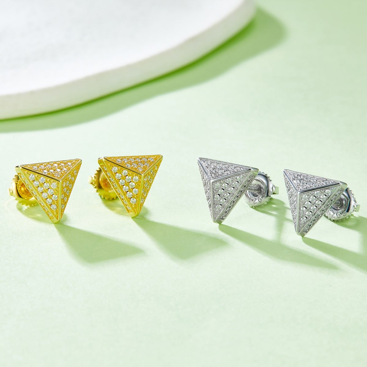 orecchini hip hop da uomo con moissanite e chiusura a vite a forma di triangolo in argento sterling j024a 05