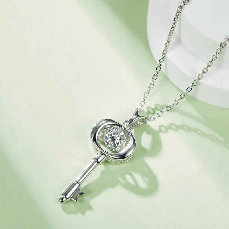 key shape dancing moissanite pendant necklace oldi 06