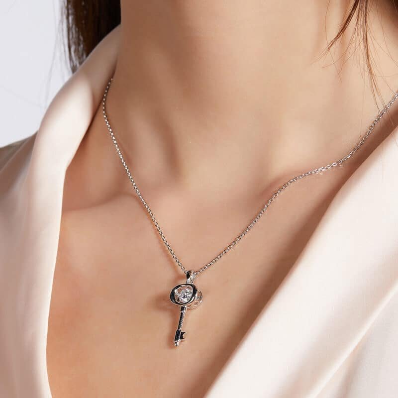 key shape dancing moissanite pendant necklace oldi 07