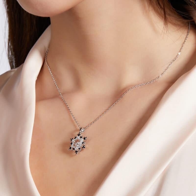 snowflake shape dancing moissanite pendant necklace oldj 07