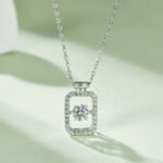 Collier avec pendentif en argent sterling et moissanite dansante 4 Collier avec pendentif en argent sterling et moissanite dansante, modèle oldh 04