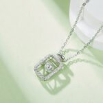 Collier avec pendentif en argent sterling et moissanite dansante 6 Collier avec pendentif en argent sterling et moissanite dansante, modèle oldh 06