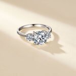 Round Cut Moissanite Three Stones Engagement Ring 4 moissanite three-stone ring df57m 07