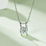 classic bull head setting moissanite pendant necklace t04a-n 02