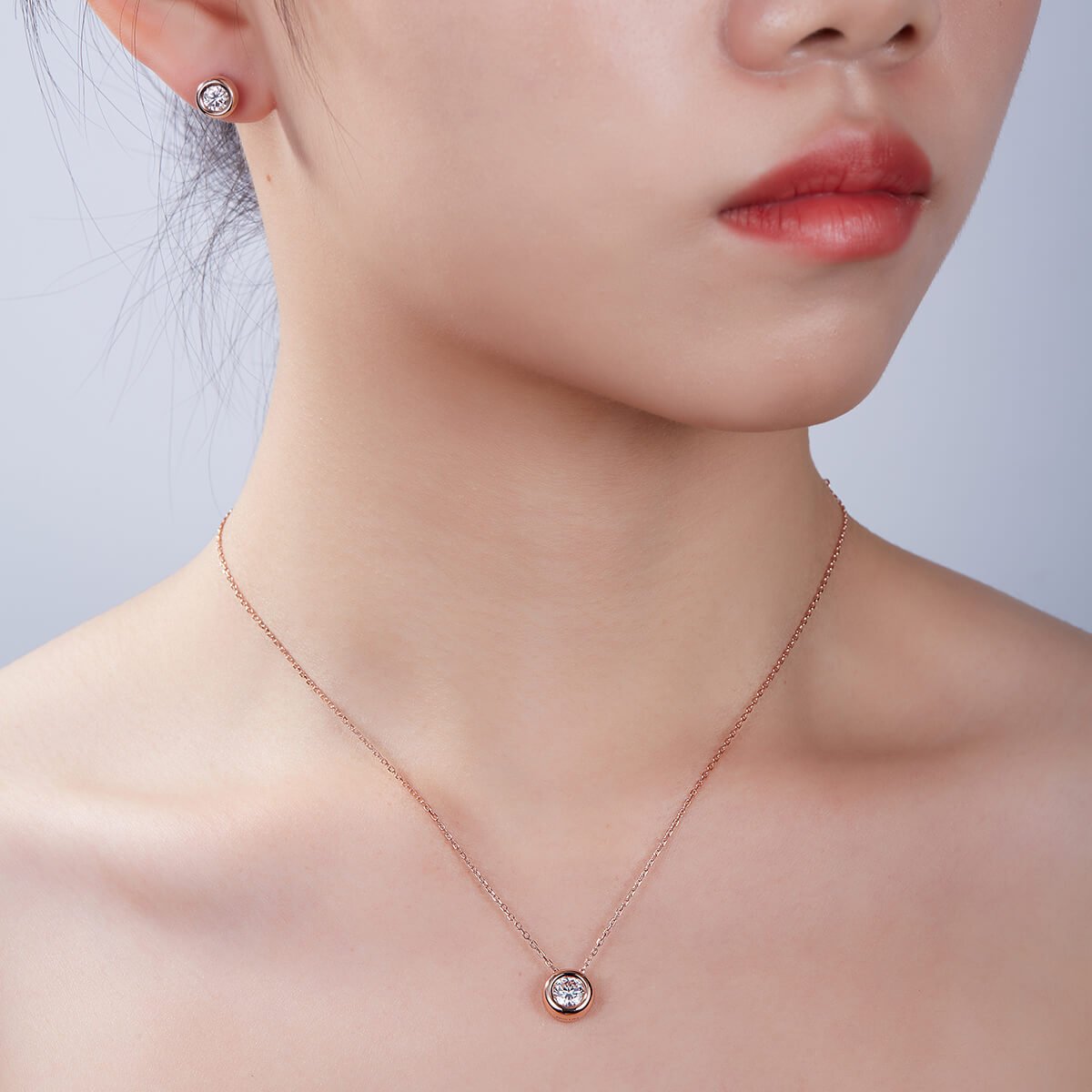 O40A O04B N 07 Bezel setting round cut Moissanite pendant necklace O40A O04B N 07