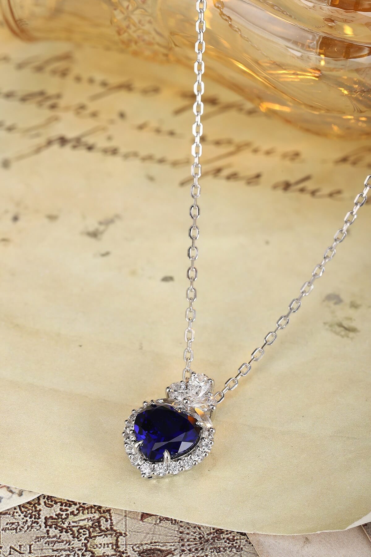Lab grown blue sapphire pendant necklace 04