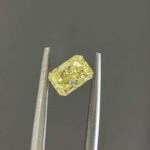 1.08ct radiant cut fancy intense yellow lab grown diamond 1 1.08 قيراط من الألماس الأصفر الزاهي المصقول بقطع راديانت، مصنّع في المختبر