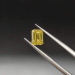 1,17 ct smaragdgeslepen, bijzondere intens gele laboratoriumdiamant