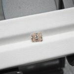 1.18ct radiant cut fancy pink lab grown diamond 1 1,18 ct stralend geslepen, fancy roze laboratoriumdiamant