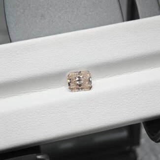 1,18 ct strahlend geschliffener, pinkfarbener, im Labor gezüchteter Diamant