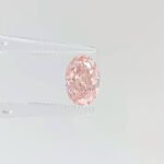 1.39ct oval cut fancy intense pink lab grown diamond 1 1.39カラットのオーバルカット、ファンシーインテンスピンクのラボグロウンダイヤモンド
