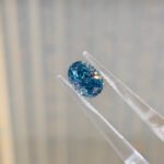 1.51ct oval cut fancy intense blue lab grown diamond 1 Diamante sintetico blu intenso fantasia, taglio ovale, da 1,51 carati.