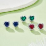 Boucles d'oreilles puces en pierre précieuse de laboratoire taillée en forme de cœur
