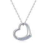 Collar con colgante de moissanita en forma de corazón de oro de 18 quilates