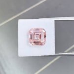 2.02ct asscher cut fancy intense pink lab grown diamond 1 Diamante sintetico rosa intenso fantasia taglio Asscher da 2,02 carati