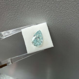 Diamante sintetico verde fantasia a taglio a pera da 2,02 carati