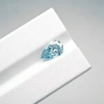 2.02ct pear cut fancy intense blue lab grown diamond 1 Diamante sintetico blu intenso, taglio a pera, fantasia, da 2,02 carati.