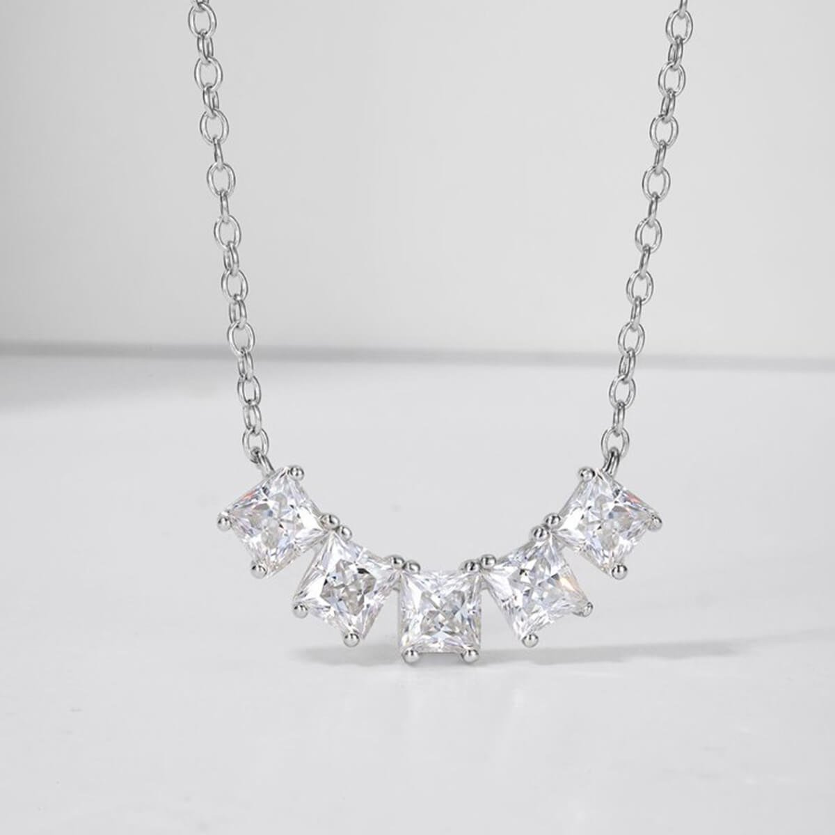 Colar com pingente de moissanita de 2,0 ct com cinco lapidações princesa Colar com pingente de moissanita de 2,0 ct com cinco lapidações princesa
