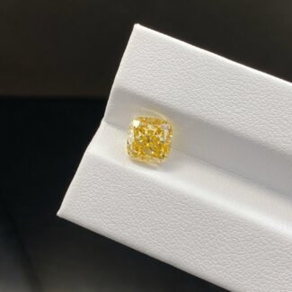 Diamante sintetico giallo intenso fantasia taglio cuscino da 2,14 carati