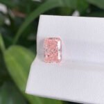 Kim cương nhân tạo màu hồng đậm, cắt kiểu radiant, 3,03ct