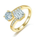 Asscher and round two stone moissanite engagement ring 1 Bague de fiançailles Asscher et deux pierres rondes en moissanite